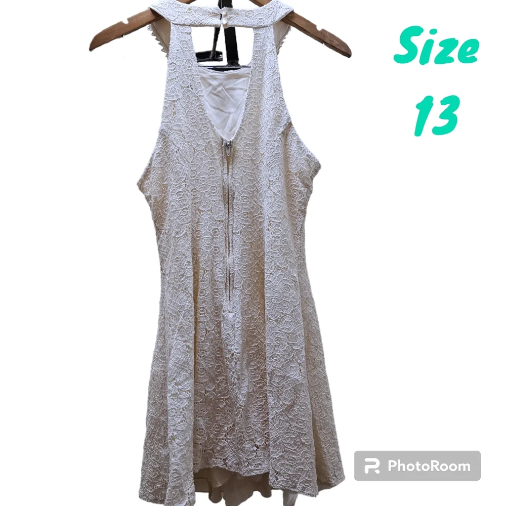 CITY TRIANGLES Halter Crochet Lace Skater Dress Keyhole Summer Boho Size 13